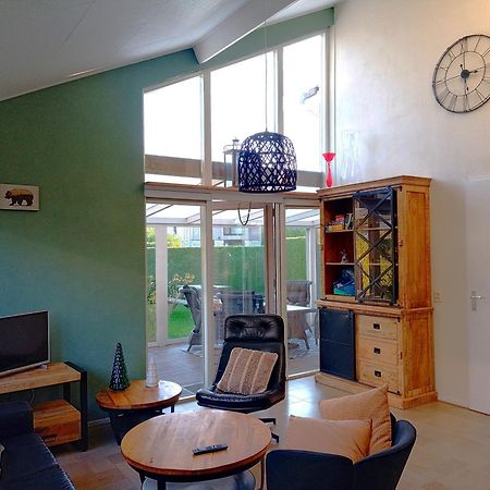 Vakantiewoning Met Serre En Airconditioning Tzummarum ภายนอก รูปภาพ