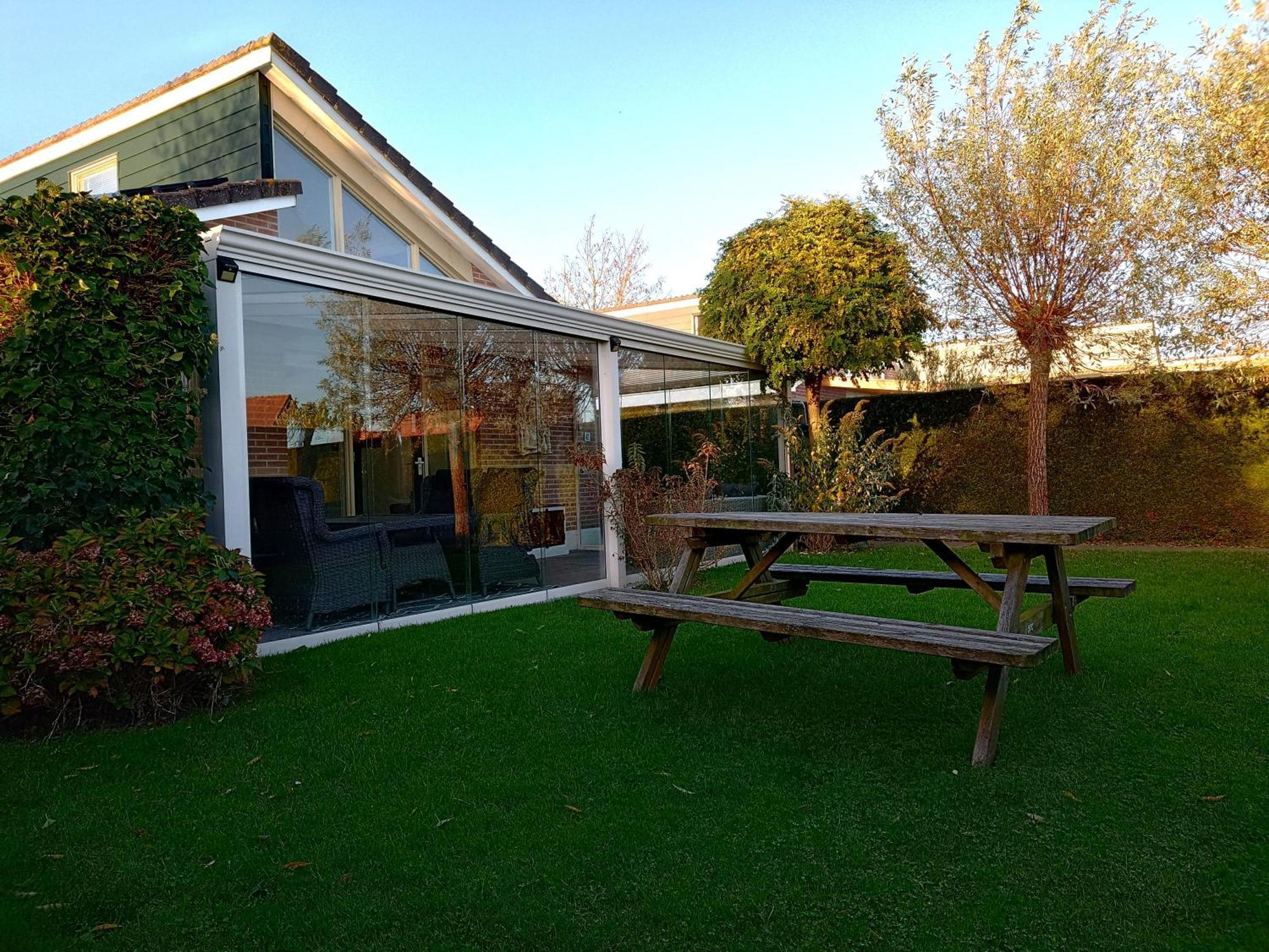 Vakantiewoning Met Serre En Airconditioning Tzummarum ภายนอก รูปภาพ